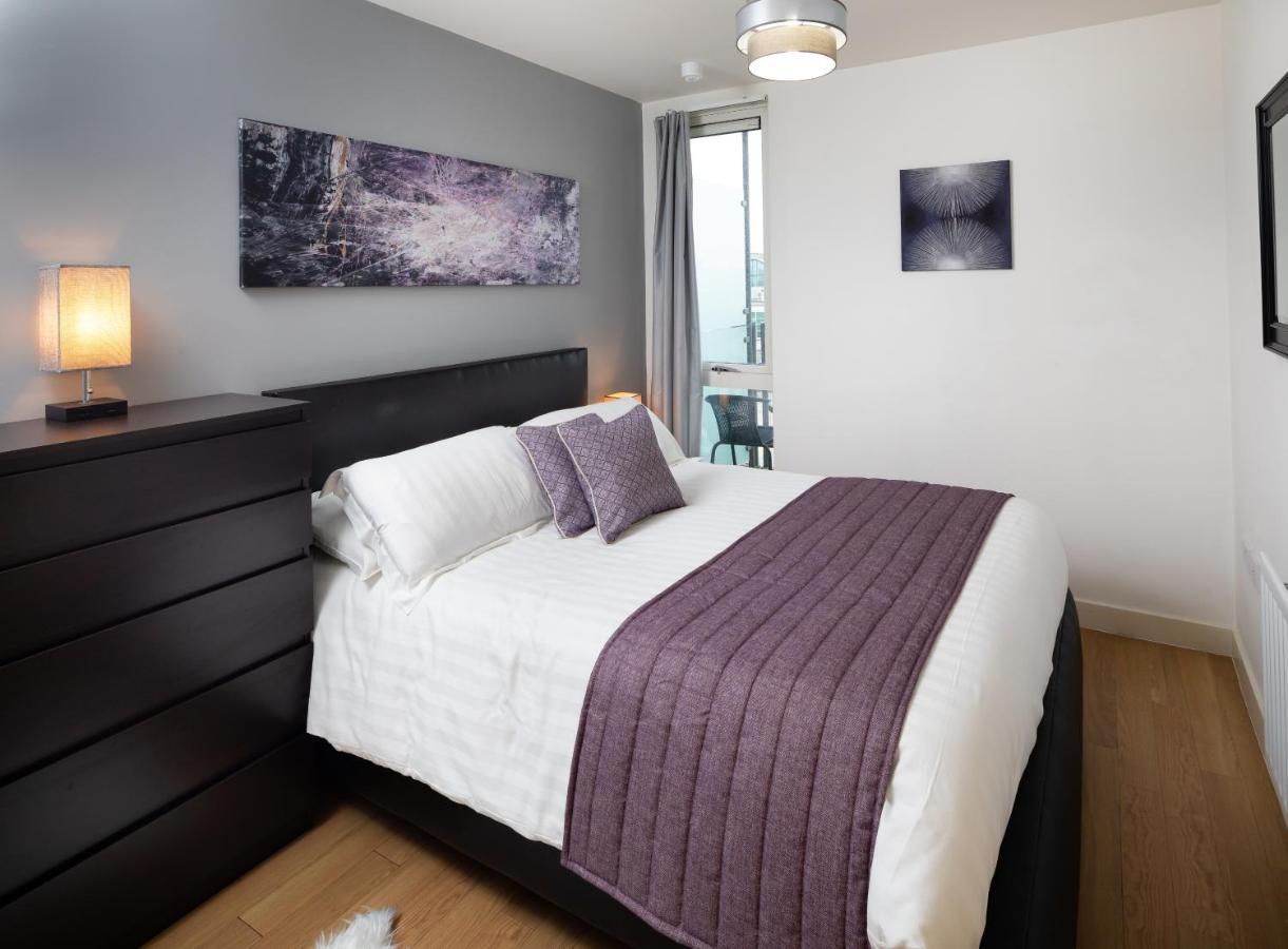 Stylish City Centre Apartment - Home From Home With Fully-Equipped Kitchen, Smart Tv, Netflix, Superfast Wifi, Free Parking, Self Check-In - By Brightleap Apartments Milton Keynes Exterior photo